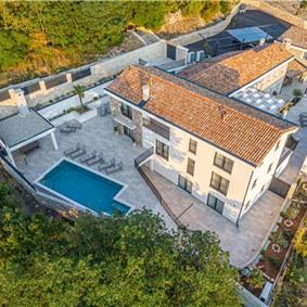 5 bedroom villa with pool near Crikvenica, sleeps 10